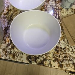 4 Ceramic White Bowls