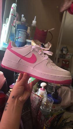 Pink Nike Air Force’s
