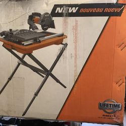 Ridgid 9 Amp Corded 7in,Wet Tile Saw with Stand (retail $329)
