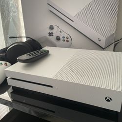 Xbox One S