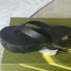 Brand New!Gucci Tarifa Logo-Debossed Platform Flip-Flops Size US 9,5 For Woman And 7 For Man/EUR 40
