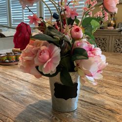 Flower Arrangement $5
