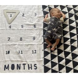 Cloud Island Muslin Blanket and Frame Set