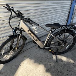 AIPAS C2 EXPRESS 1100W-28MPH-RANGE 68MILES (PASS) CAP. 400LBS-5’2”-6’7” RIDER HEIGH. TIRES 26”.DUAL DISK BRAKES. FRONT SUSPENSION. -CARGO