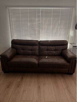 Matching Brown Leather Sofa & Loveseat Set – Excellent Condition – $650 OBO