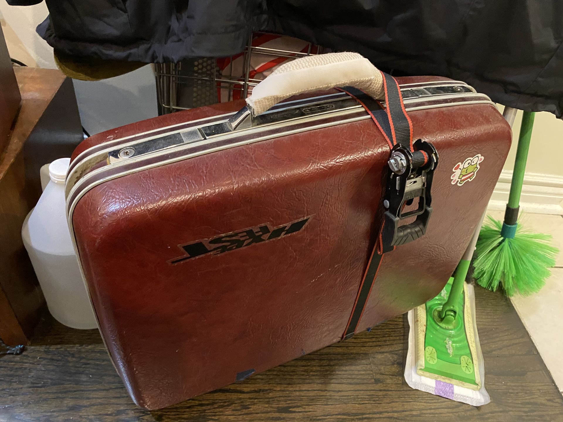 Homemade Guitar Pedal Board Suitcase