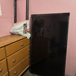 Pixel Tv With Wall Mount 