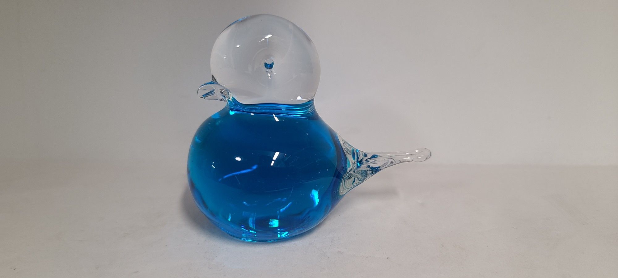 Beautiful Vintage Blue Glass Bird Paperweight 
