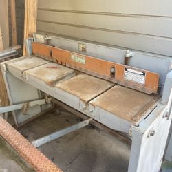 4 Ft Metal Sheer