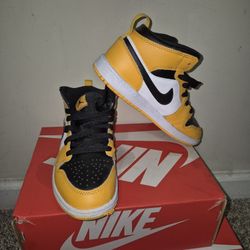 Kids Sneakers 