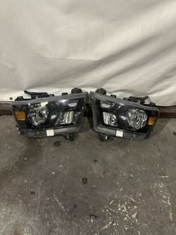 19-23 Dodge Ram 1500 Headlights - Black Limited Edition 