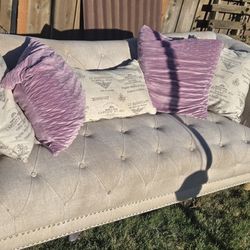 Sofa & Chaise 