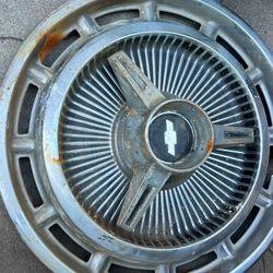 Chevy GM Beauty rings And Hubcaps