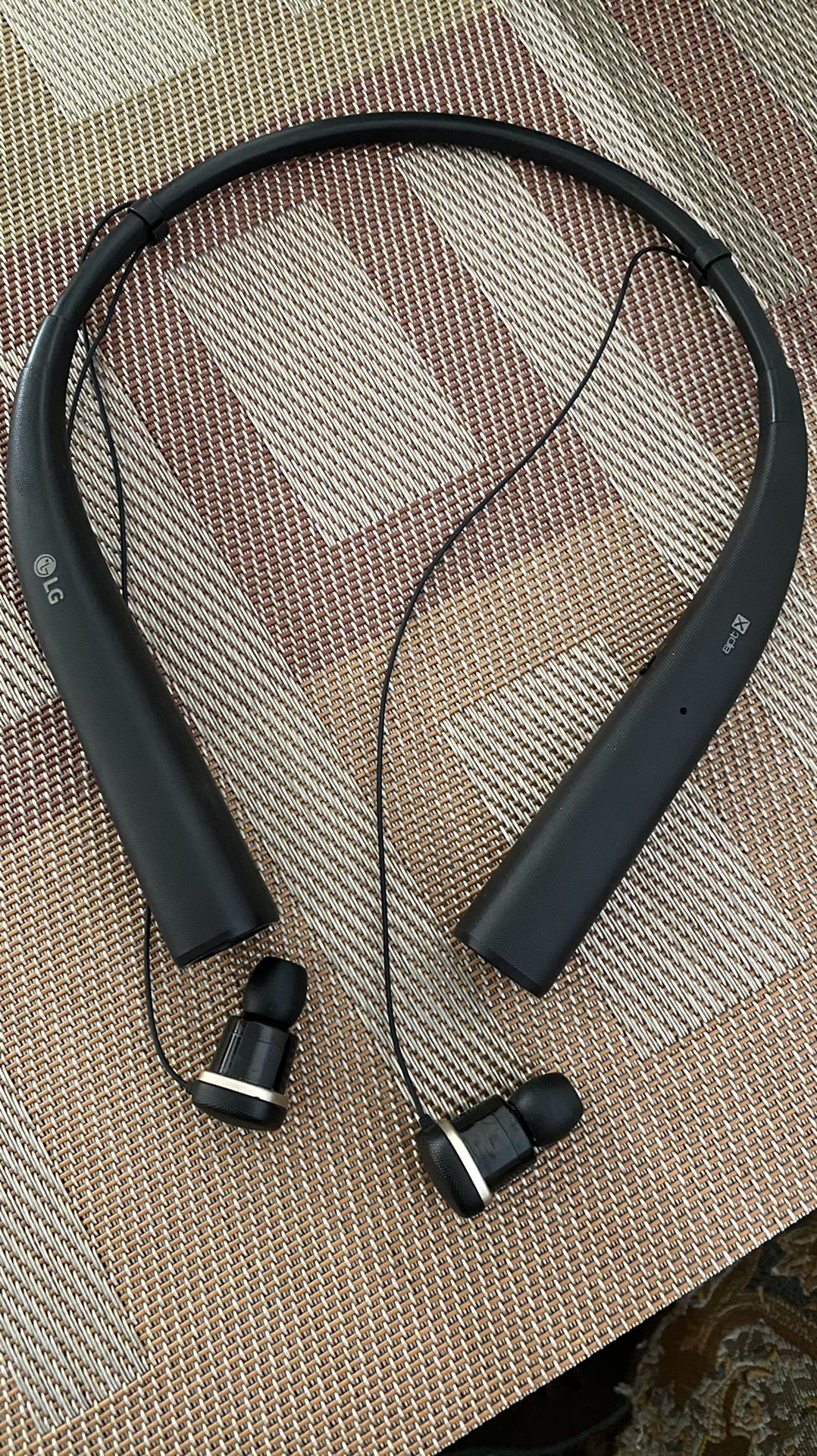 LG stereo Bluetooth headset new model hbs-780