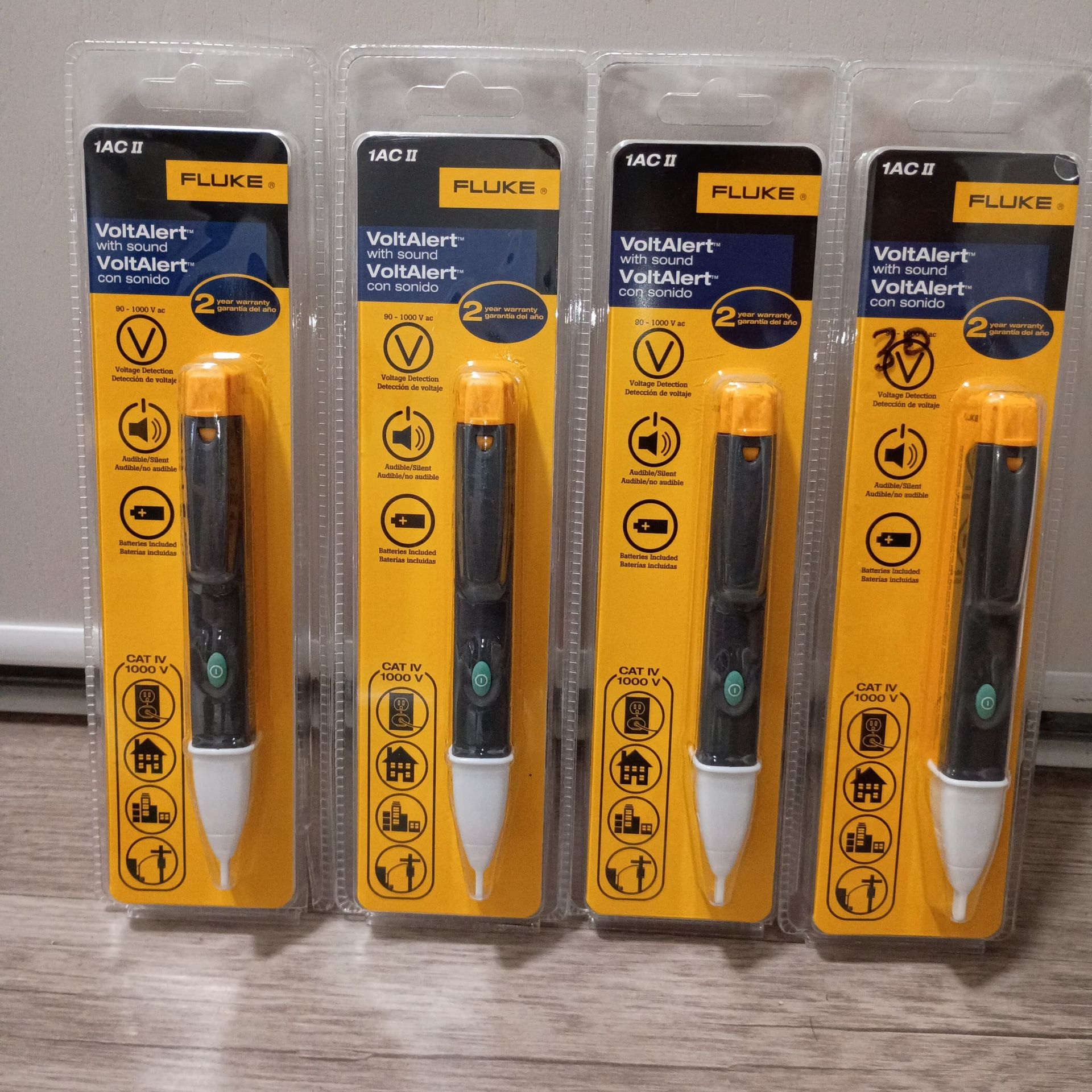 Fluke . VoltAlert Pen Tester