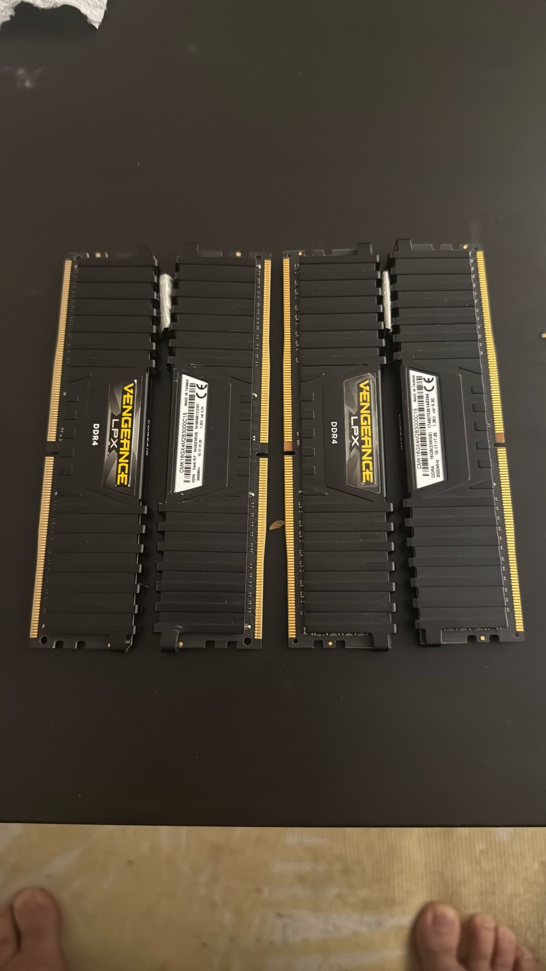 32GB DDR4 (4x8GB) RAM Corsair Vengeance