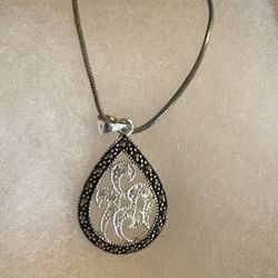 Beautiful Sparkly Diamond Necklace NEW