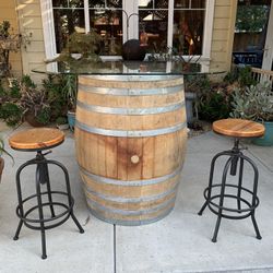 XL wine Barrel Table & Stools