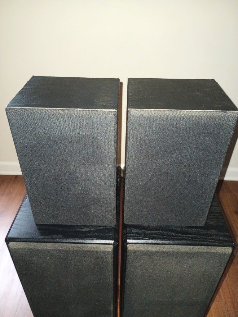 Bose Bookshelf Speakers 