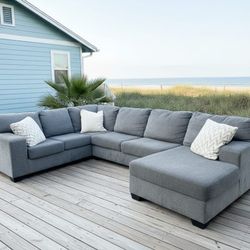 Large Gray Sectional Couch Sofa. I Can_de_liv_er 🚚 