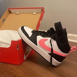 Black and Pink Nike Sneakers Size 5