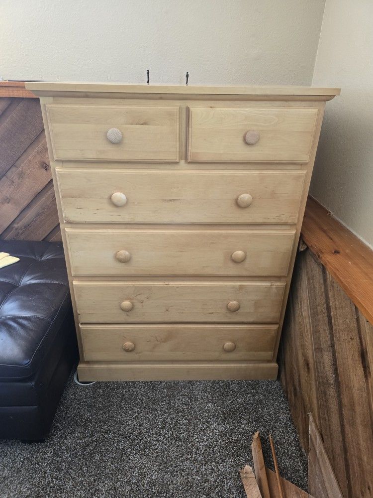Wood Dresser