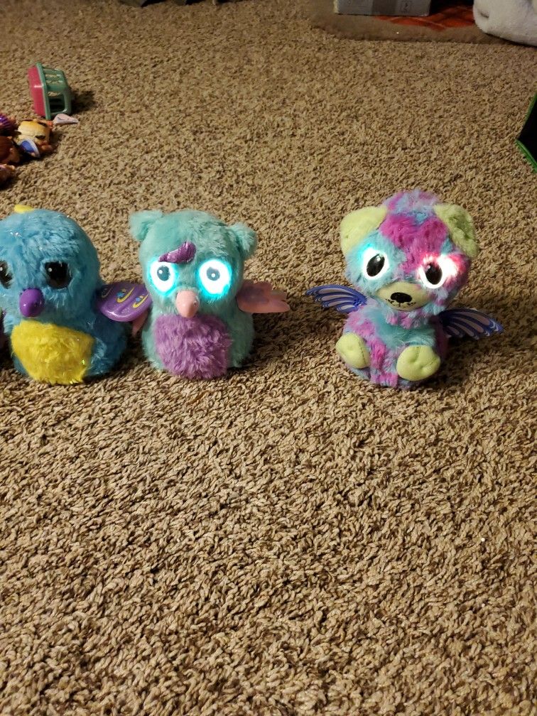 4 Big HATCHIMALS