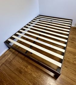 Queen Size Bedframe