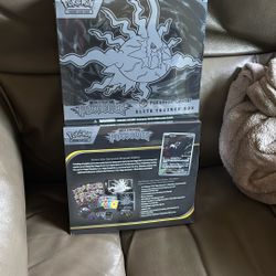 Pitch Black Pokemon Center Etbs