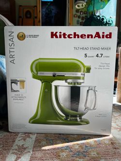 KitchenAid Artisan 5-quart tilt-head stand mixer in the beautiful Matcha color