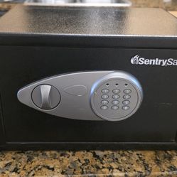 Safe 0.58 Cubic Feet