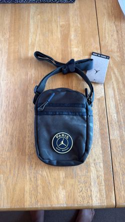 New Nike Jordan PSG Crossbody Bag Paris Saint Germain Fanny Pack Belt Hip Waist