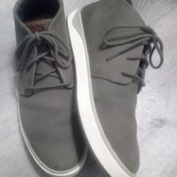 OluKai Papakū 'Ili Chukka Shoes Boots