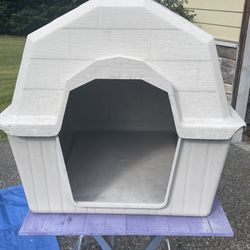 Molded Plastic dog House