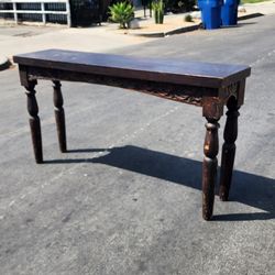 Entry way table