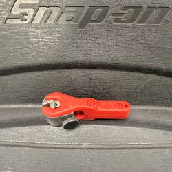 Ratch-Cut RC375 ratcheting pipe/tubing cutter.