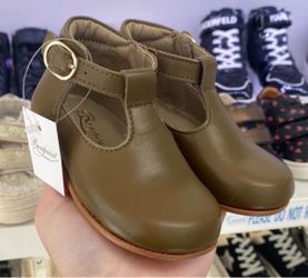Bonpoint Clay Olive Green T-Bar Baby Shoes with Gold Buckle 23