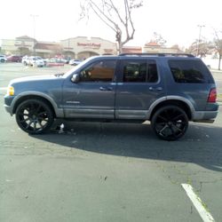 2002 Ford Explorer 