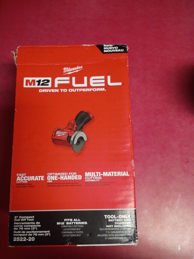 Milwaukee M12 3 In. Compact Cut Off Tool