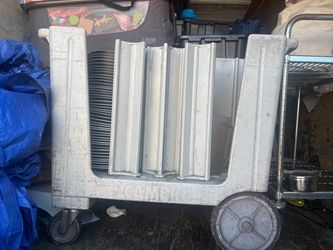 Cambro mobile plate cart