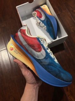 Nike Men's Vaporfly 4 Road Running