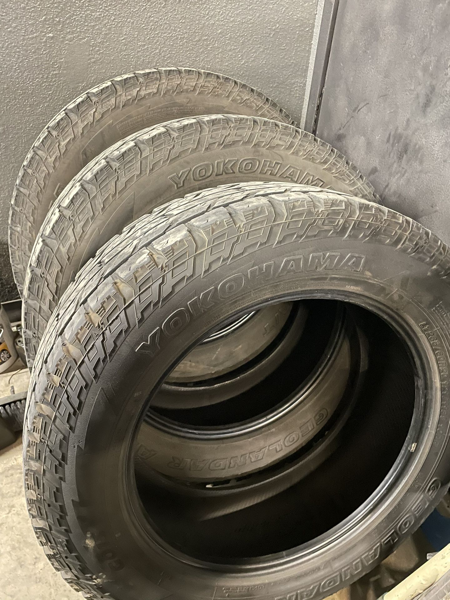 Yokohama 265/60r20