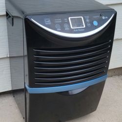 Dehumidifier. LG. 65 pint
