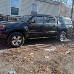 Toyota  Tacoma. 4x2