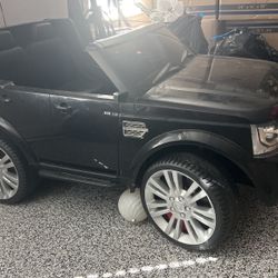 Best Choice Products 12V 3.7 MPH 2-Seater Licensed Land Rover Ride On Car 