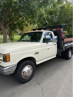 For sale 1993 ford F350 Dump Truck
