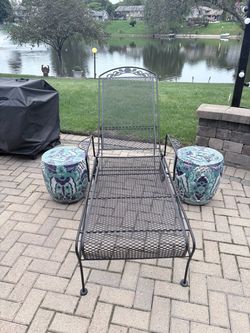 Wrought iron patio lounge chair