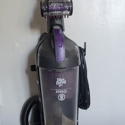 Dirt Devil Endura Pro Pet Upright Vacuum – Purple (Good Condition)