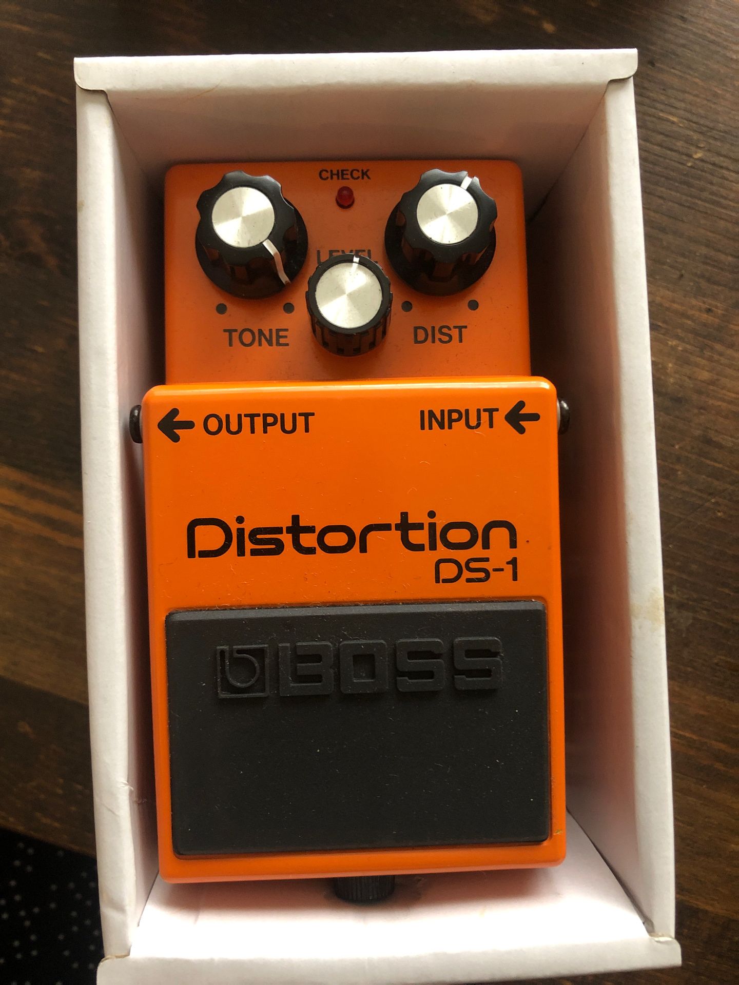 Boss DS-1 distortion pedal-never used N225