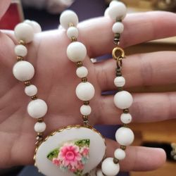 Vintage Necklace 